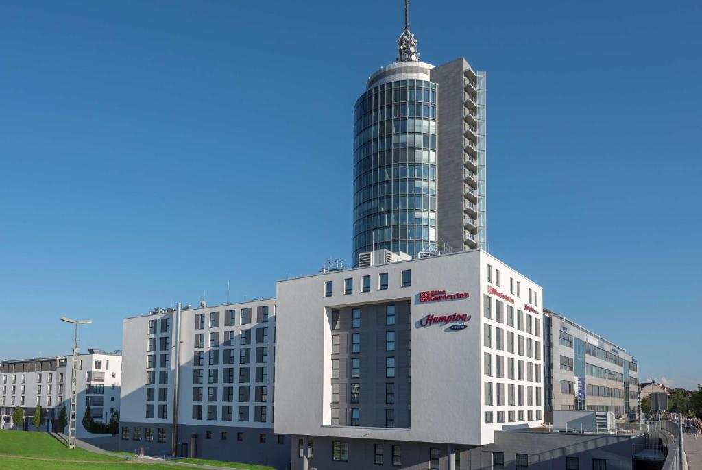 Hampton by Hilton Munich City West.png